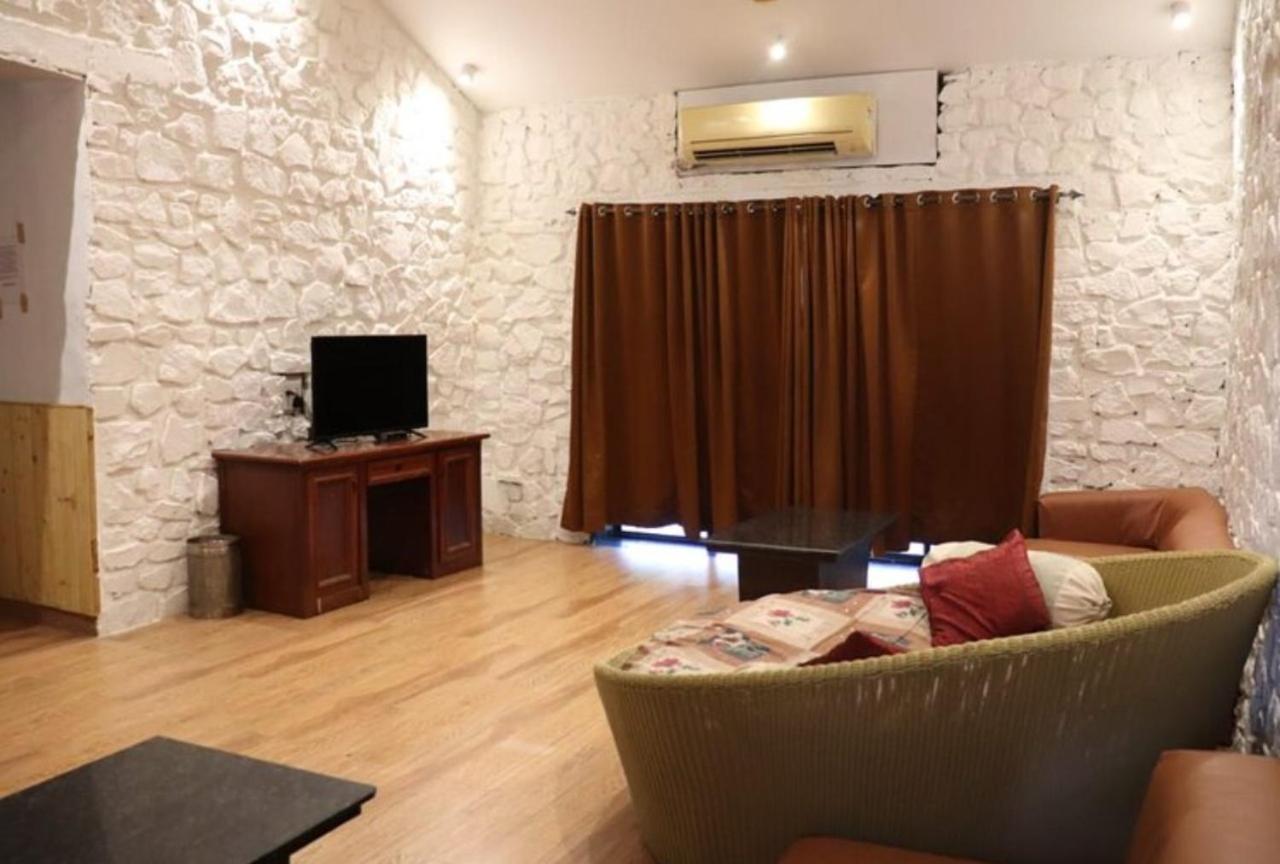 Lion'S Cage Villa อิกัตปุรี ภายนอก รูปภาพ